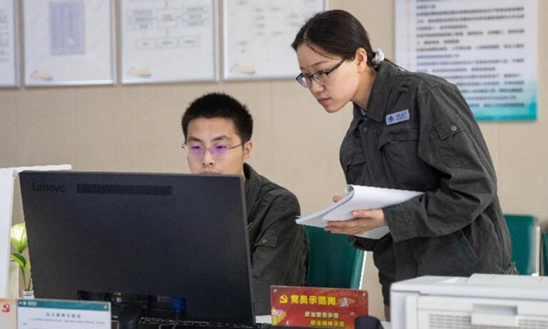 Des robots intelligents contribuent à maintenir l'approvisionnement en électricité de base dans le centre de la Chine