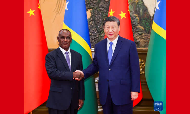 Xi Jinping rencontre les Premiers ministres des Îles Salomon et de Vanuatu ; les visites renforcent les liens bilatéraux