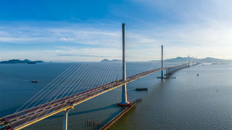 Le pont Hong Kong-Zhuhai-Macao célèbre son 6e anniversaire avec un passage record