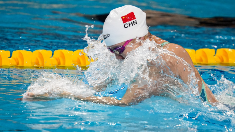 Tang établit à nouveau un record asiatique alors que la Chine brille lors de la dernière journée de la Coupe du monde de natation