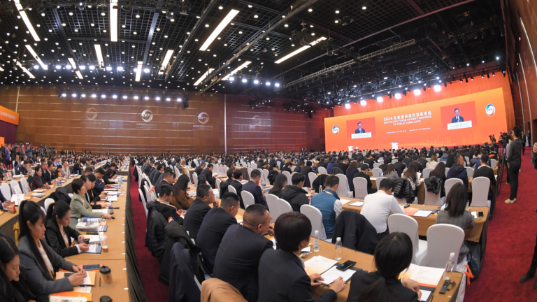 Comment se sont comportés les services d'assistance téléphonique des grandes métropoles du monde ?