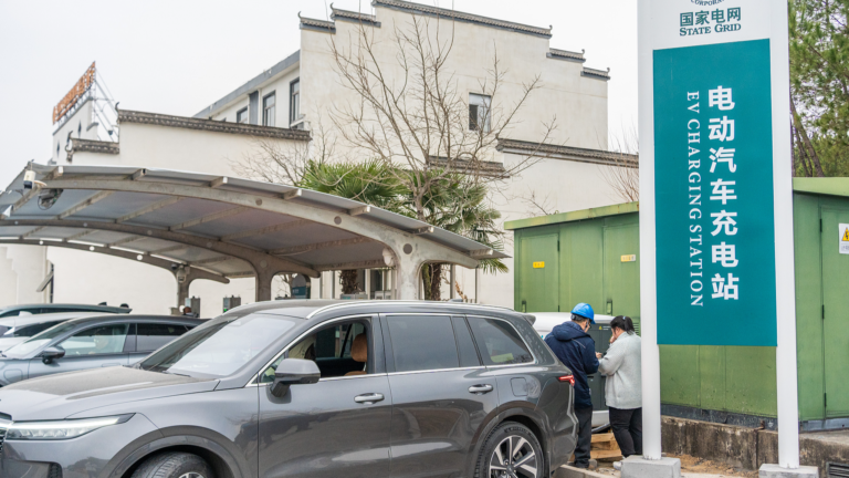 Les autoroutes chinoises pour voir le volume de charge EV record pendant les vacances du festival du printemps