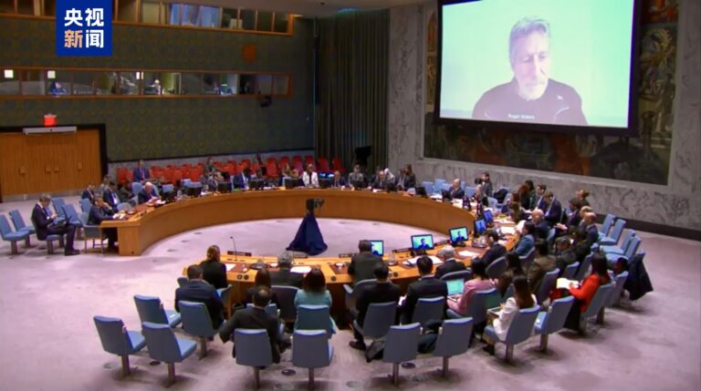 L'envoyé chinois accueille les efforts de paix en Ukraine, y compris les discussions américaines-Russie