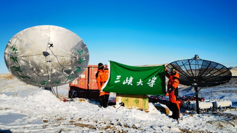 La Chine dévoile un nouveau radiotélescope en Antarctique