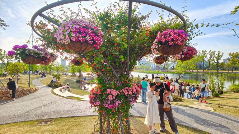 La Chine ouvre en outre le secteur des services pour contrebalancer le protectionnisme mondial