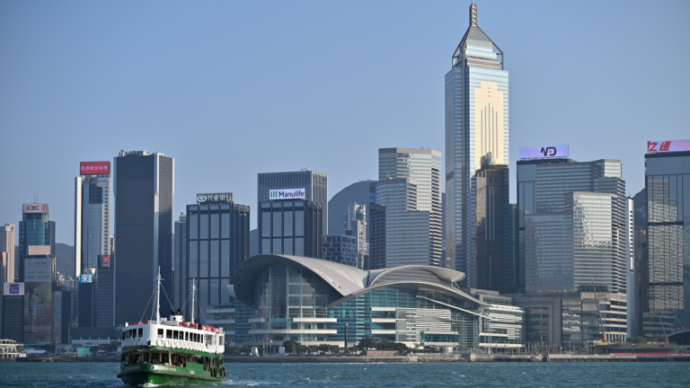 La Chine sanctionne les membres du Congrès américain, les fonctionnaires, les ONG se dirigent sur des questions liées à Hong Kong