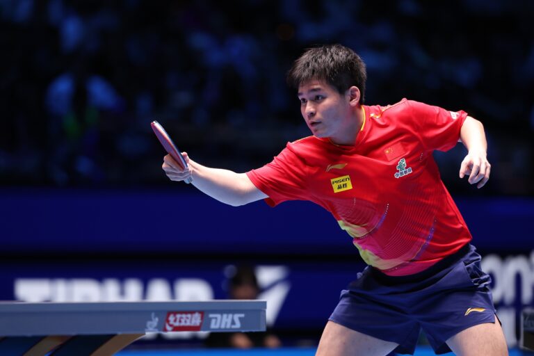 Lin Shidong bat Liang Jingkun pour les débuts en finale de la Coupe du monde ITTF