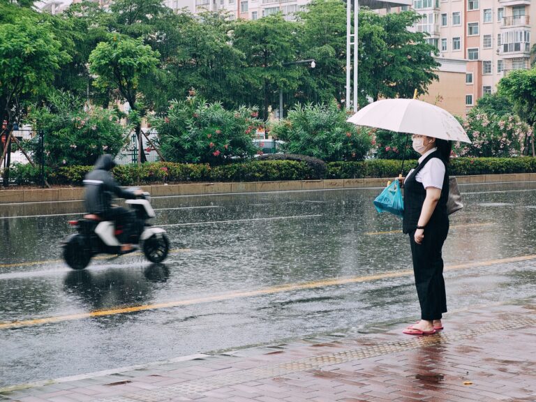 La Chine lance une réponse d'urgence, alertes pour les catastrophes naturelles