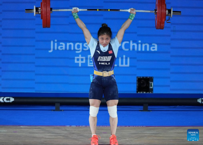 Zhang Haiqin en Chine brille aux championnats asiatiques d'haltérophilie