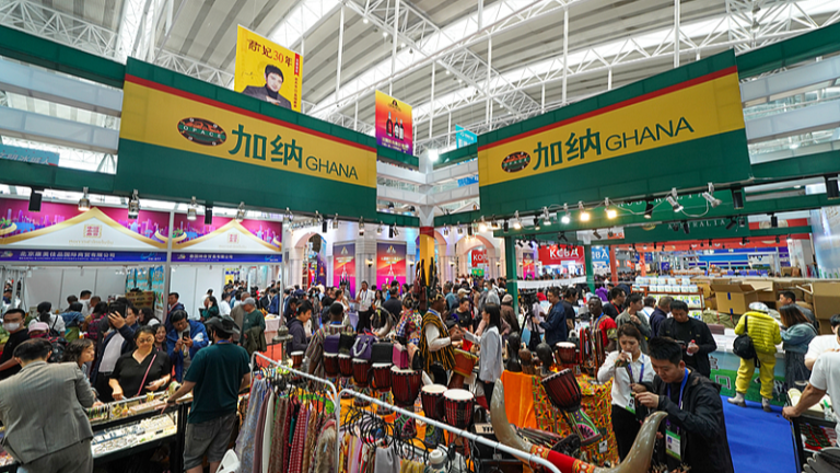 65 ans de liens de Chine-Ghana: une balise brillante de la solidarité d'Asie-Afrique