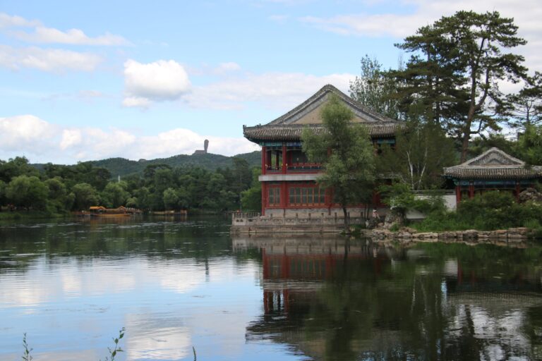 Chengde Mountain Resort: Grandeur impériale et harmonie naturelle