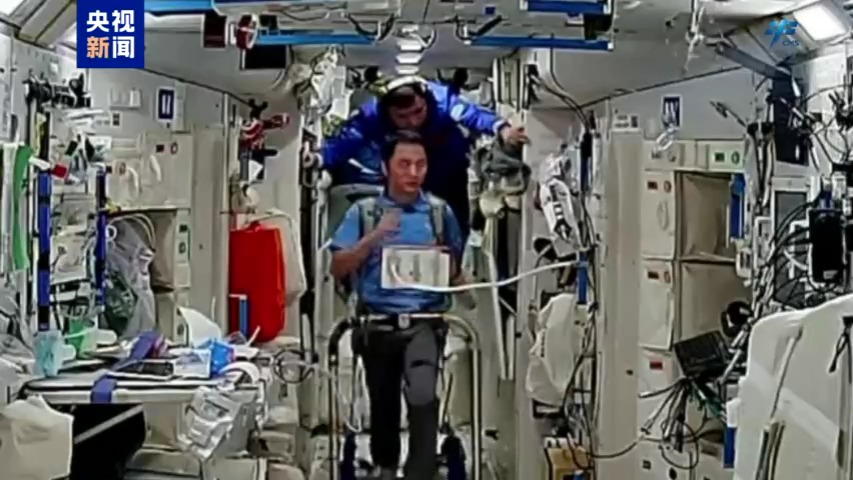 Les membres d'équipage de Shenzhou-20 font des exercices. / Cmg