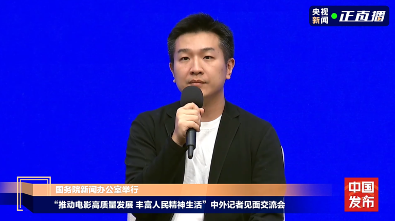 Le réalisateur «  Dead to Rights '' plaide un rappel de l'histoire à travers le film de guerre