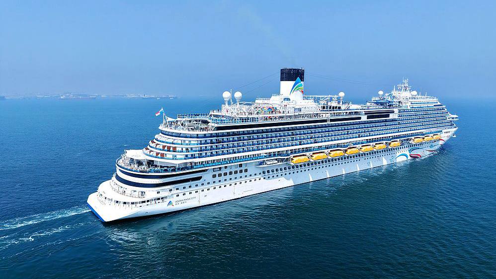 Adora Magic City, le premier grand bateau de croisière construit au pays de la Chine. / VCG
