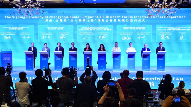 La «route de la soie aérienne» de la Chine-Malaisie renforce l'intégration régionale