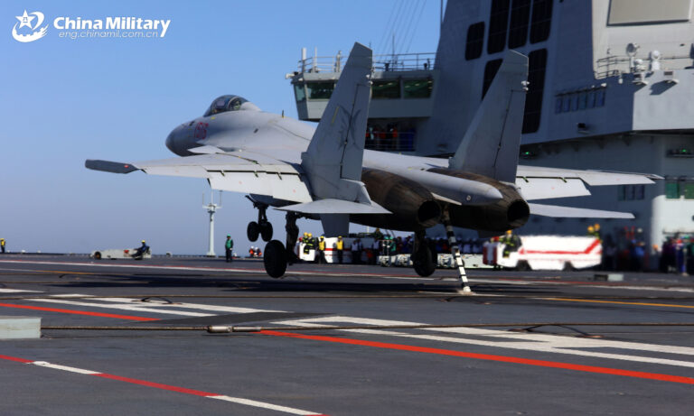 Les essais en mer de Fujian dépassent les attentes, Paving Way pour l'ère des trois portiers de PLA Navy: les médias officiels