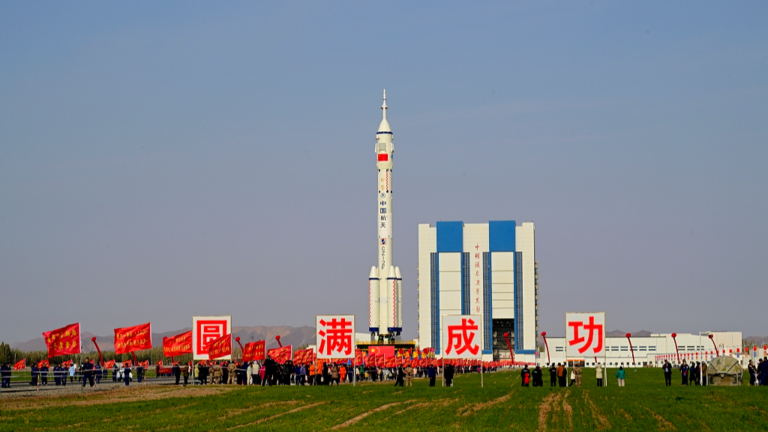 Un ingénieur explique les défis du transfert vaisseau spatial-fusée Shenzhou-21