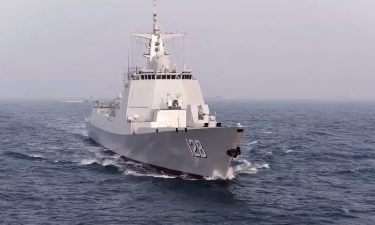 La PLA Navy met en service un nouveau destroyer de type 052D ; Un expert chinois des affaires militaires souligne la production et les améliorations continues de ce type