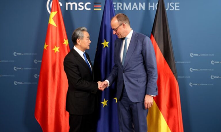Le chancelier allemand Friedrich Merz rencontre Wang Yi
