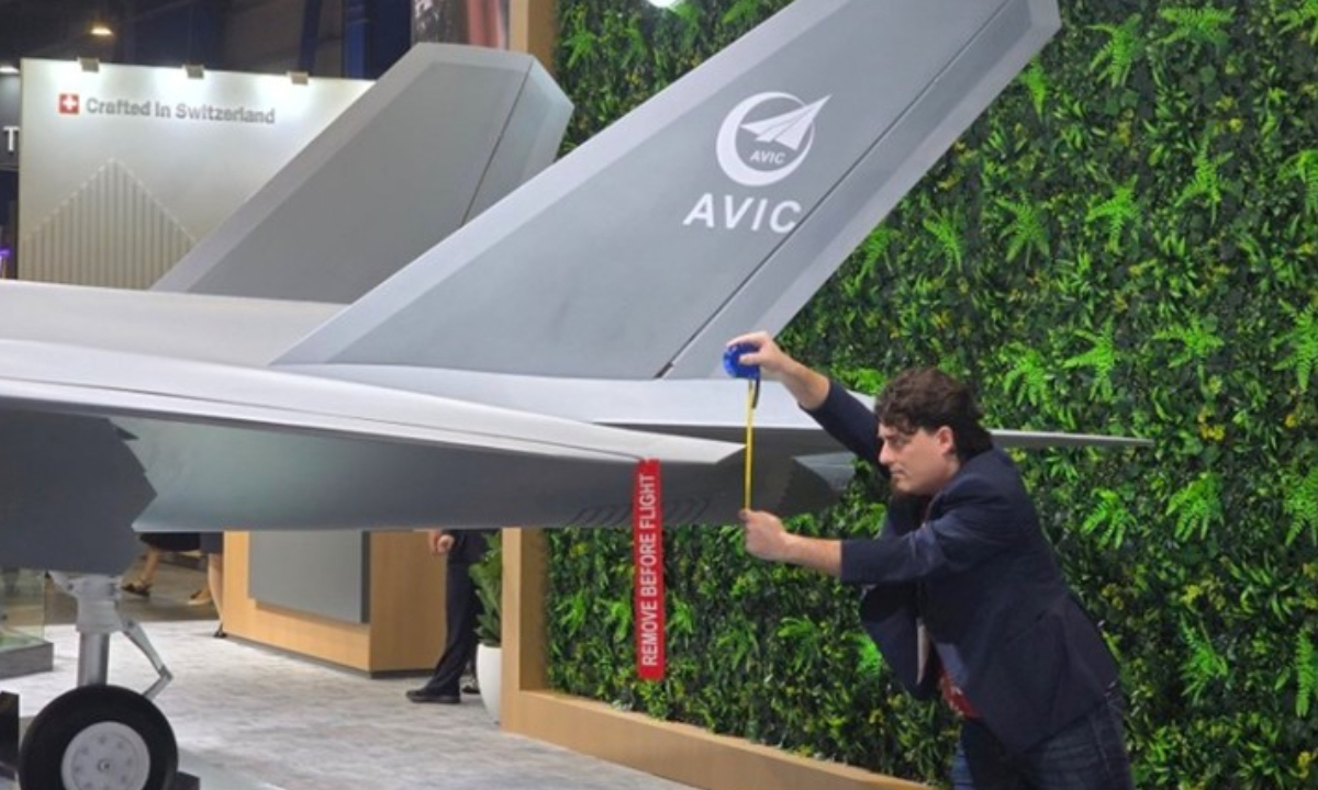 Photo: Screenshot of Palmer Luckey’s X account