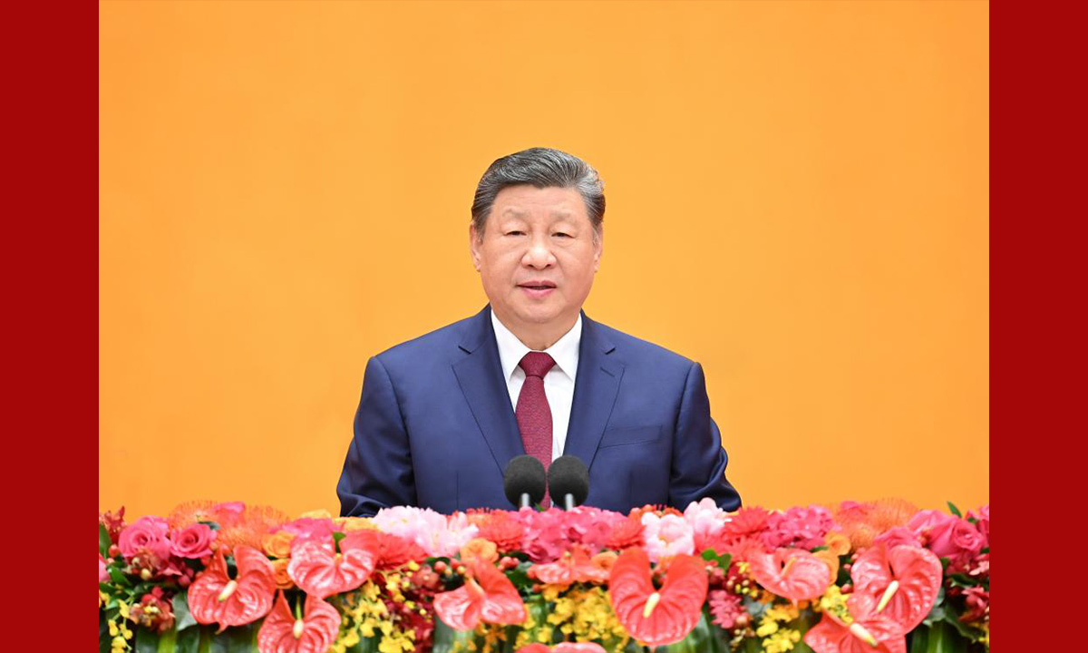 Xi présente ses vœux du Nouvel An chinois pour célébrer l'Année du Cheval