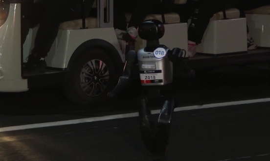 Un robot humanoïde dans le test pratique. /CMG