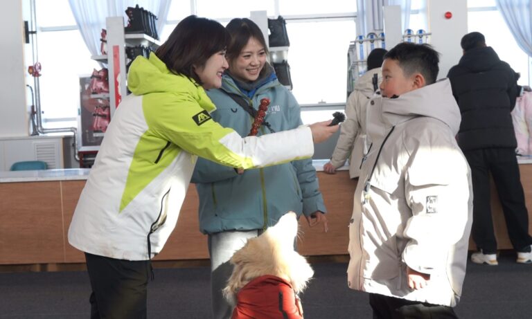 De Pegasus à Blades of the Guardians, les licences cinématographiques alimentent le boom du tourisme au Xinjiang, déclare un député de l'APN à GT