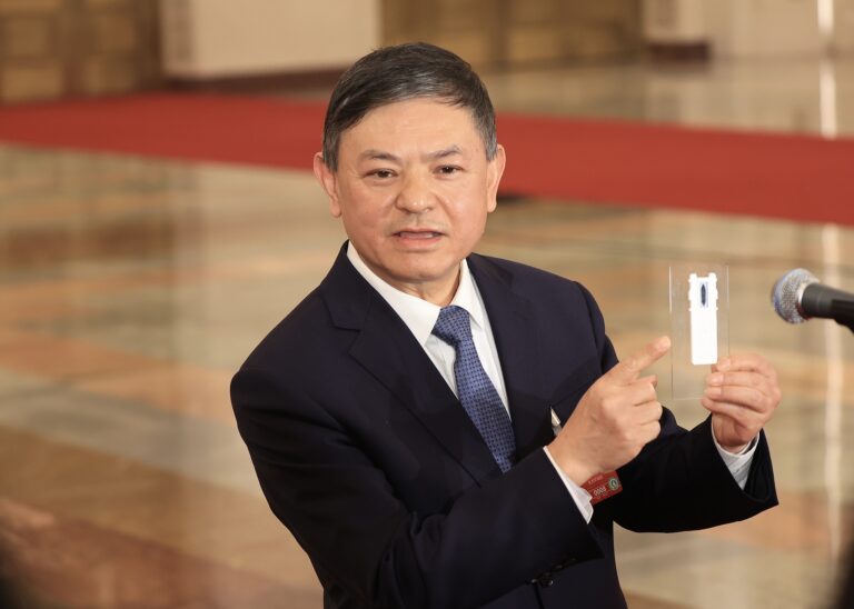 Député de l'APN : une petite puce génère des gains visibles dans la protection écologique du fleuve Yangtsé