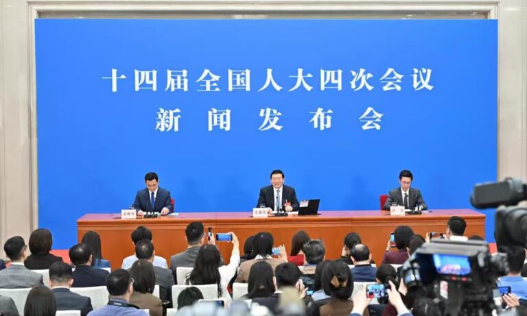 La Chine et les Etats-Unis doivent se respecter mutuellement, poursuivre une coexistence pacifique et une coopération gagnant-gagnant (porte-parole de l'APN)