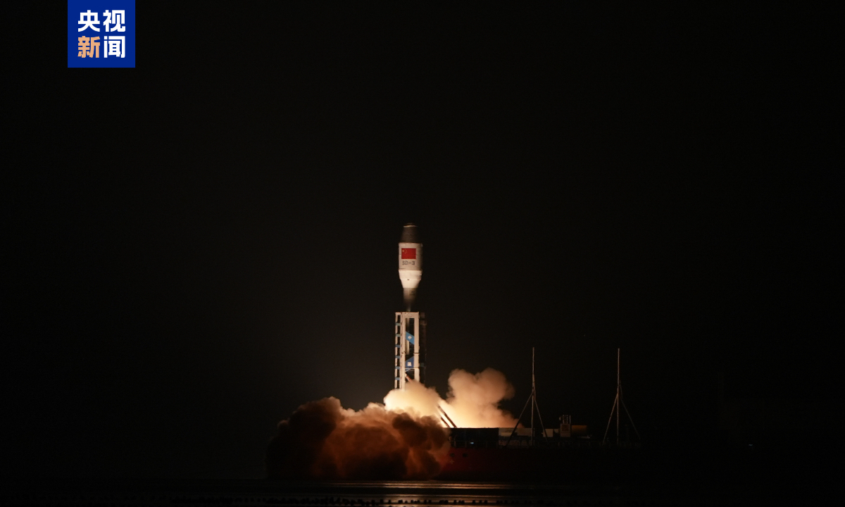 La fusée chinoise Smart Dragon-3 lance des satellites depuis la mer