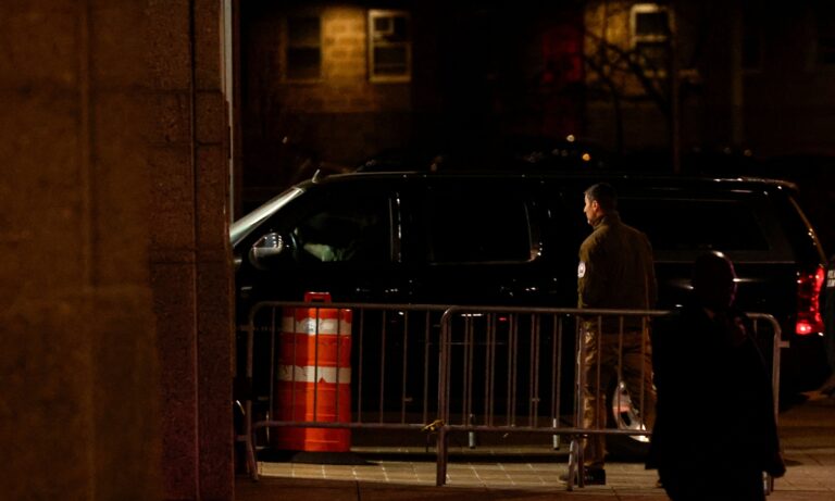 Le Venezuela reste attaché à la paix et aux relations avec la Chine, a déclaré l'ambassadeur du Venezuela en Chine aux médias peu avant la deuxième comparution du couple Maduro devant le tribunal.