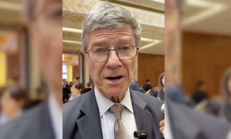 Le développement de la Chine restera très positif à mesure que le pays s'engage sur la voie de l'innovation : Jeffrey Sachs a déclaré à GT au CDF