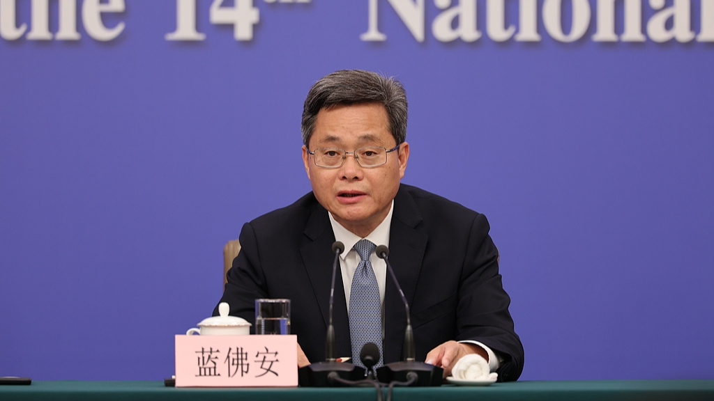 Le ministre chinois des Finances Lan Fo'an s'exprime lors d'une conférence de presse sur l'économie, à Pékin, capitale de la Chine, le 6 mars 2026. /VCG
