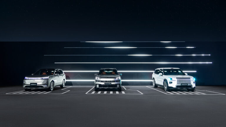 Les constructeurs automobiles chinois renforcent leur présence au salon automobile de Hongrie