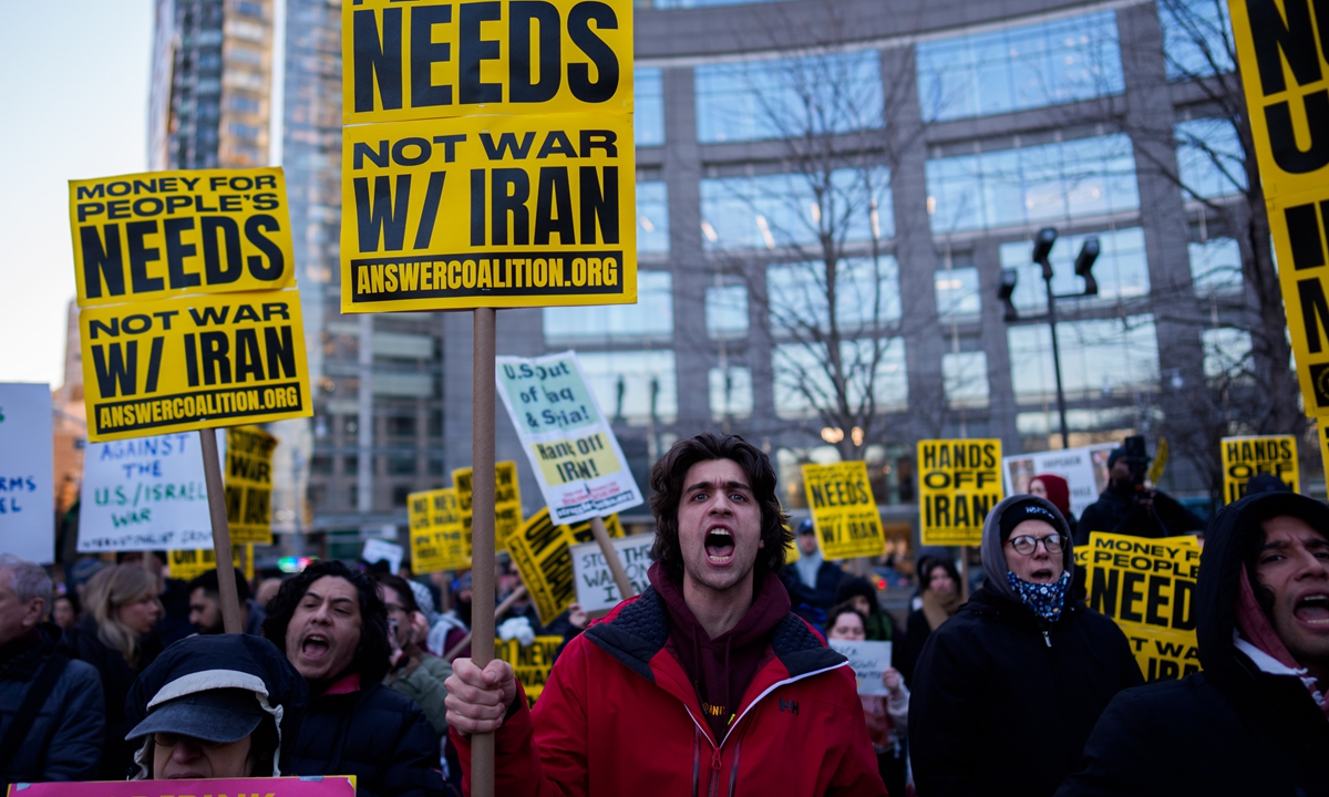 People protest against the war in Iran on March 2, 2026 in New York. Protesters marched through the streets, calling for an end to the conflict, local media reported. Photo: VCG