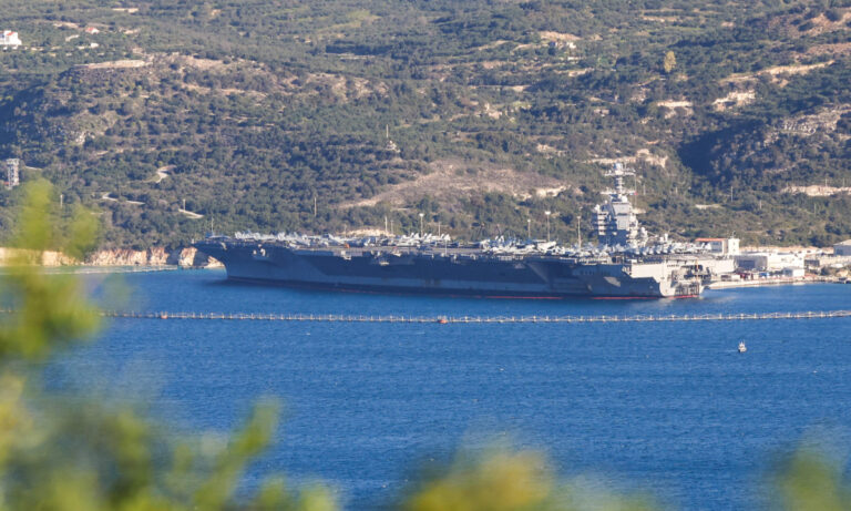 Un incendie de 30 heures sur l'USS Gerald R. Ford révèle des problèmes de conception, de contrôle des dégâts et des contraintes de déploiement prolongées, selon un expert chinois