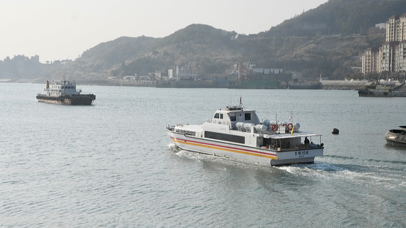 Cette photo capture le 25e anniversaire de Cross-Strait