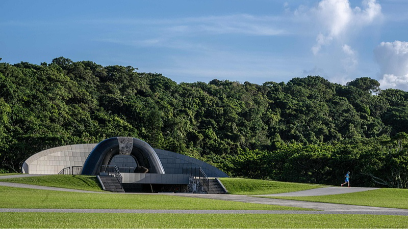 Une photo d'archive du parc commémoratif de la paix d'Okinawa, dans la ville d'Itoman, préfecture d'Okinawa, au Japon. /VCG