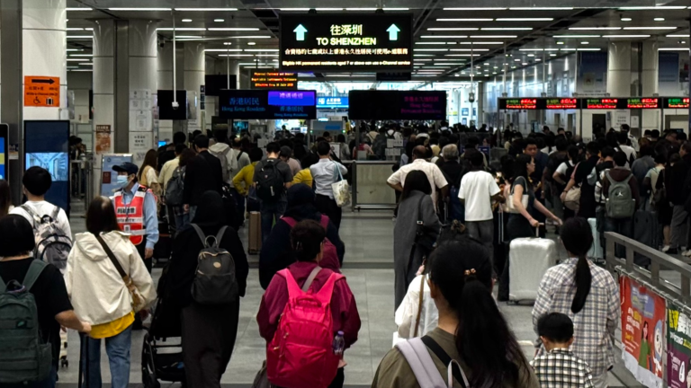 Les voyages transfrontaliers quotidiens de la Chine ont atteint 2,26 millions pendant les vacances du festival de Qingming