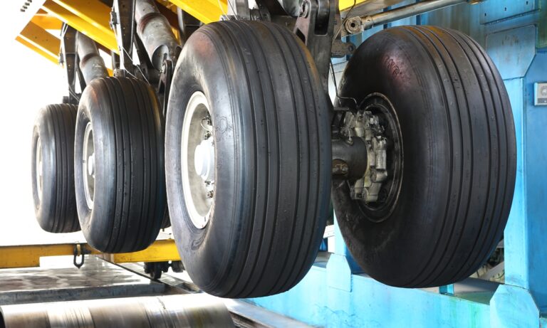 GT sur place : la technologie chinoise des freins aéronautiques met fin au monopole étranger, réduit les coûts et alimente les véhicules à énergie nouvelle