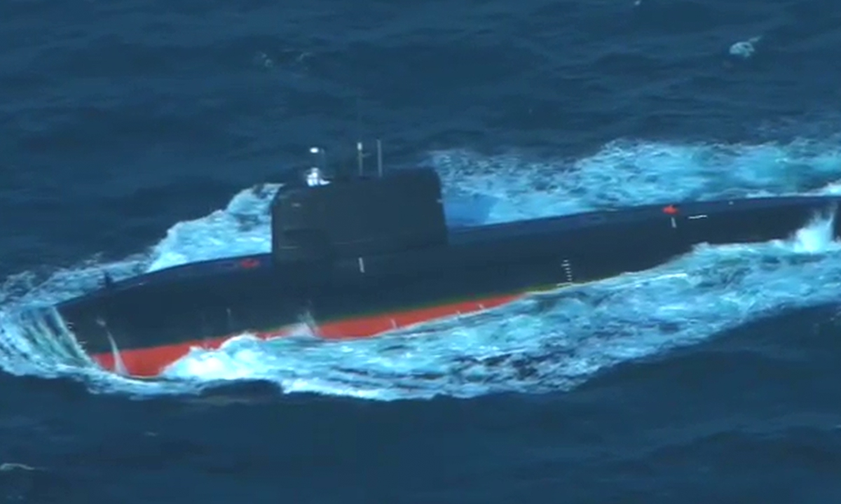 Le sous-marin de classe Hangor de la marine pakistanaise achève son premier test de missile à tir réel ; Un expert souligne la facilité d'utilisation et la bonne formation du bateau de fabrication chinoise