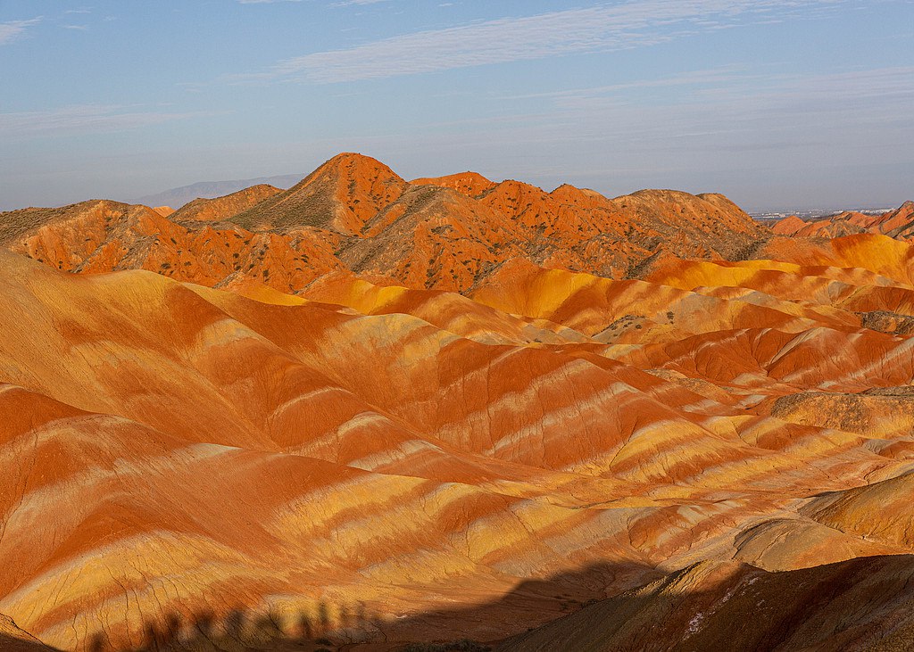 Collines colorées du géoparc mondial UNESCO de Zhangye, dans la ville de Zhangye, dans la province du Gansu, au nord-ouest de la Chine. /VCG