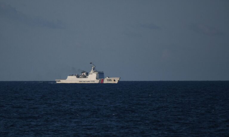 La Chine autorise et surveille le réapprovisionnement philippin d'un navire illégalement échoué à Ren'ai Jiao (porte-parole de la GCC)