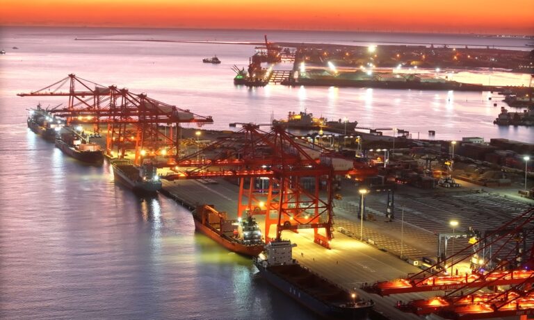 La croissance du commerce extérieur de la Chine au cours des trois premiers trimestres atteint son plus haut niveau depuis cinq ans