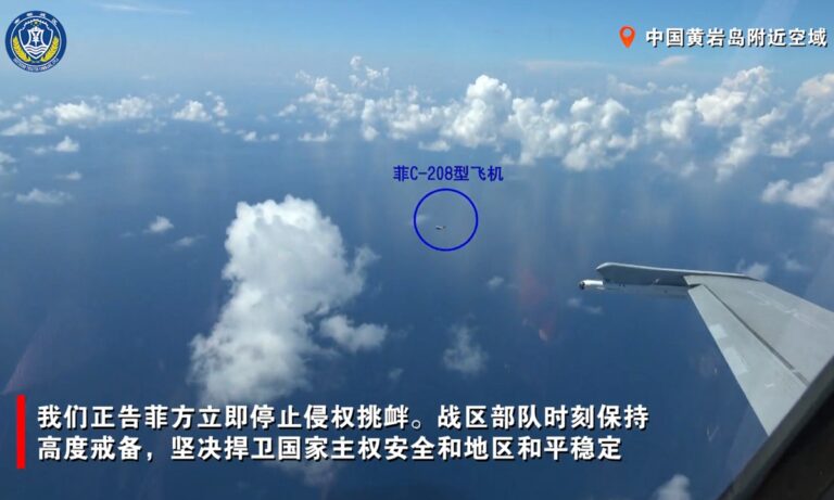 Le commandement du théâtre sud de l'APL expulse les avions philippins de l'espace aérien chinois de Huangyan Dao conformément à la loi
