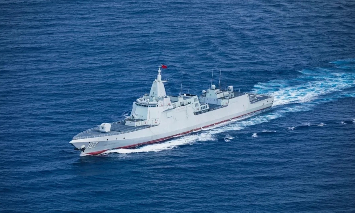 A Type 055 large destroyer sails at sea. Photo: Screenshot from the WeChat account of China Central Television